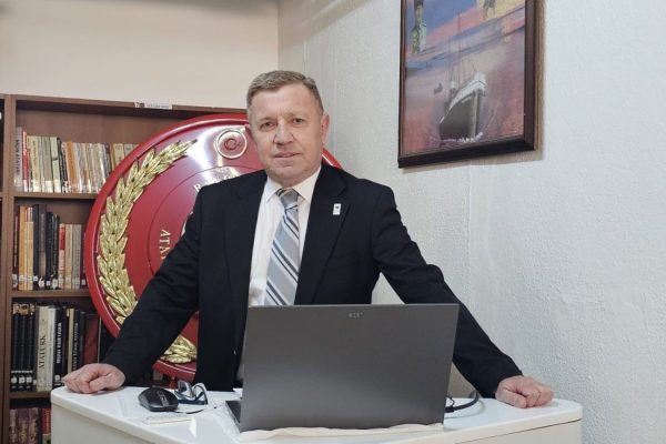 ADD Bakan Yusuf Tekin hakkında kamu davası açtı