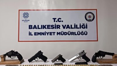 Bandırma Emniyet Müdürlüğü 2025 yılında gerçekleşen çalışmalar hakkında bilgilendirmede bulundu.