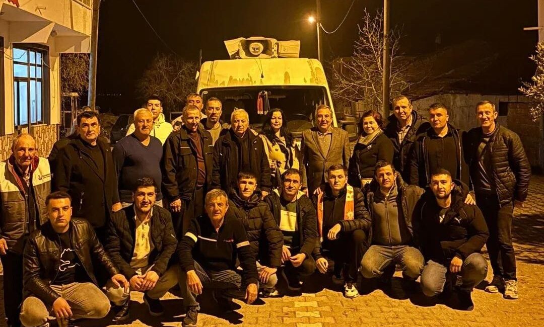 Ak Parti İlçe Teşkilatı Ramazan ayında iftar sonrasında mahalle ziyaretlerine