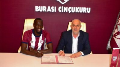 Transferin son gününde Bandırmaspor Mamadou Fall ile kiralık sözleşme imzaladı.