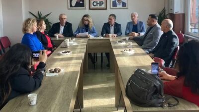 Basından sorumlu CHP İlçe Başkan Yardımcısı Hasret Sezer, Milli Eğitim