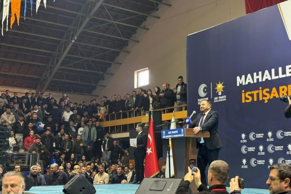 Ak Parti Balıkesir’de gövde gösterisi yaptı