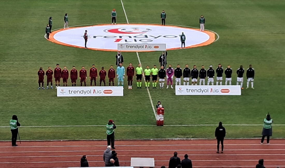 BANDIRMASPOR:     VANSPOR FK: 0 HAKEMLER: Raşit Yorgancılar **, Emrah