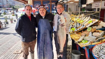 Bandırma Balık hali esnaflarından Ali Çakıroğlu Ramazan ayının gelmesiyle balık