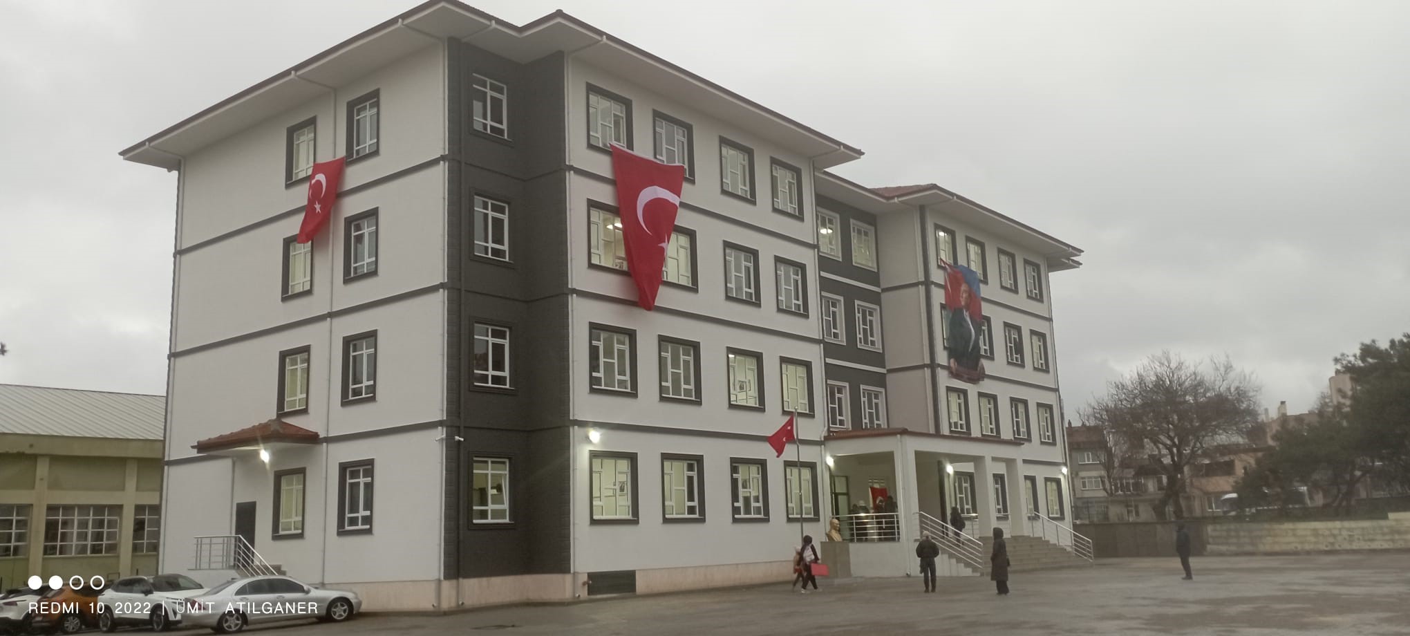 Bandırma Ortaokulu yeni binasında