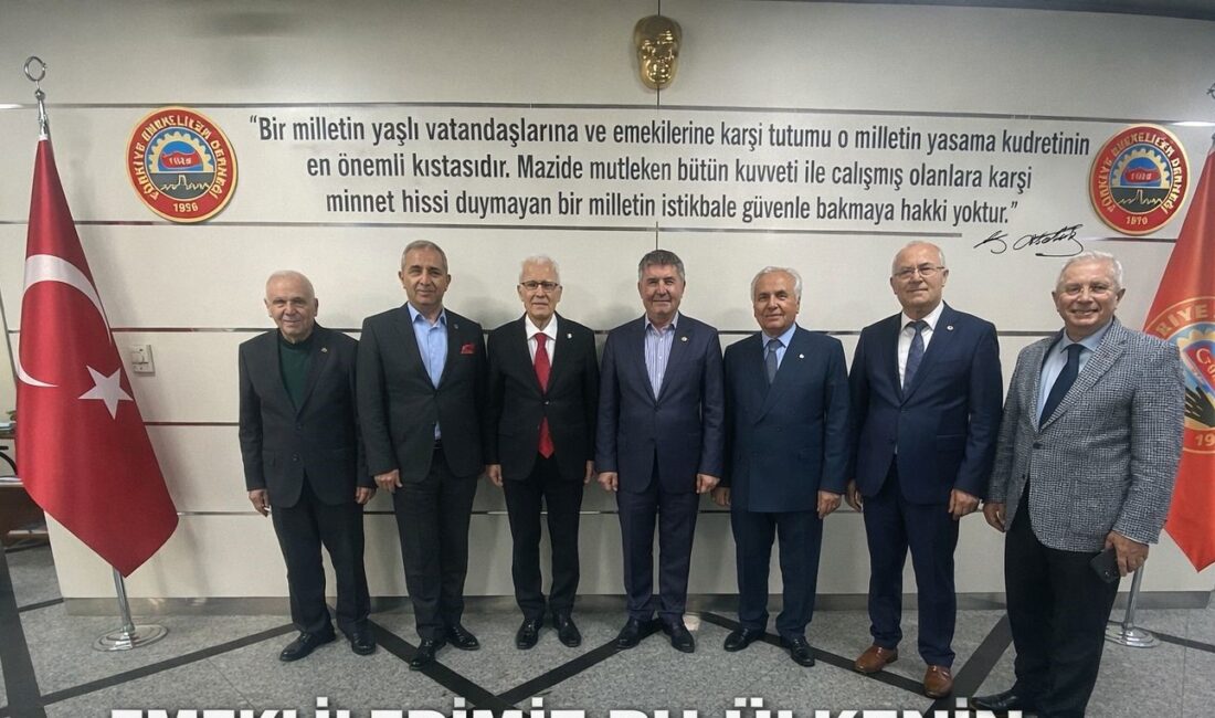 24. & 26. Dönem CHP Balıkesir Milletvekili Av. Namık Havutça