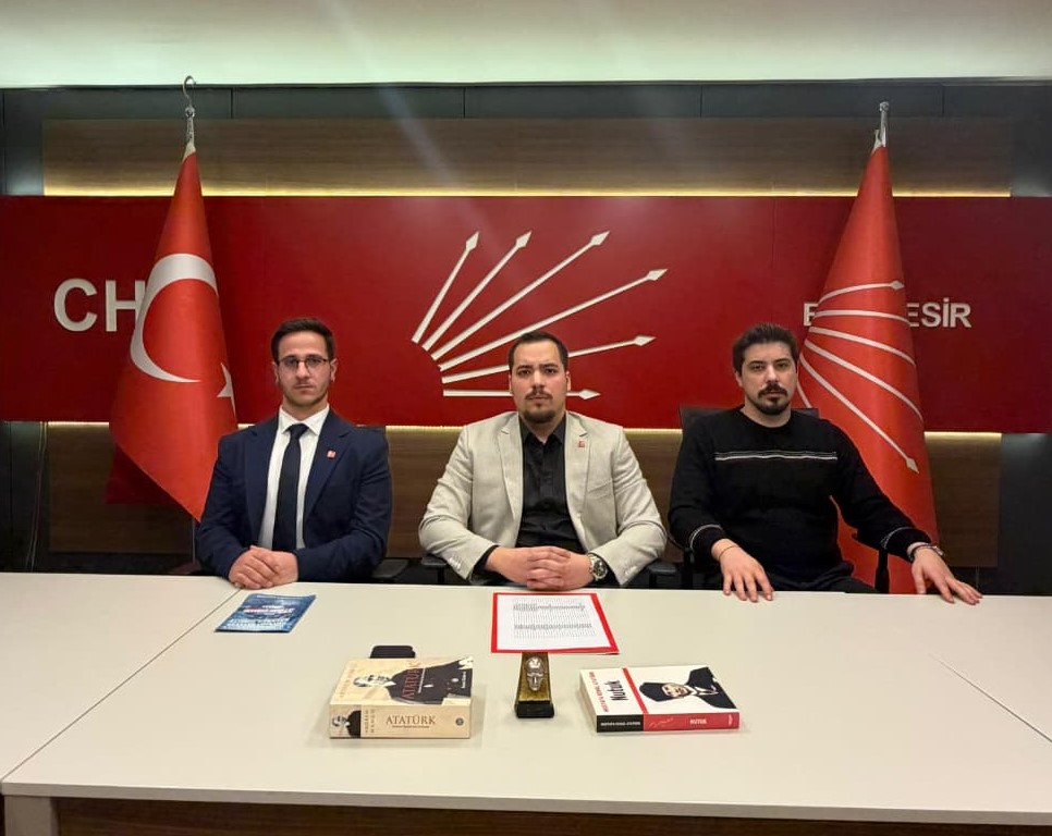 Uyar: Gerçekler kürsüden anlatılan masallarla örtüşmemektedir.