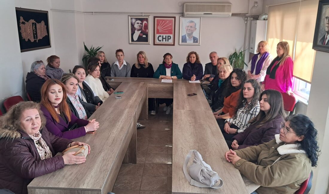 CHP Kadın Kolları 8 Mart Dünya Emekçi Kadınlar Günü dolayısıyla