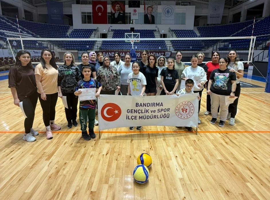 8 Mart Dünya Kadınlar Günü’nde “Evinin Sultanları” Sahada Buluştu