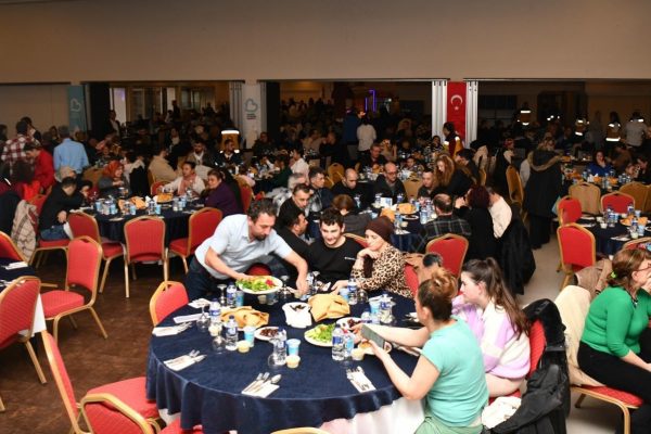 Engelsiz bireyler, Büyükşehir’in iftarında buluştu