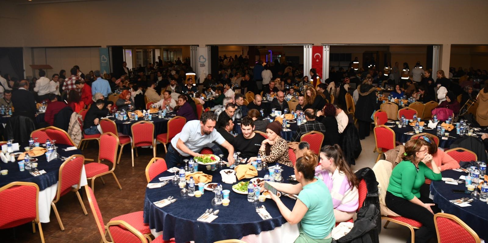 Engelsiz bireyler, Büyükşehir’in iftarında buluştu