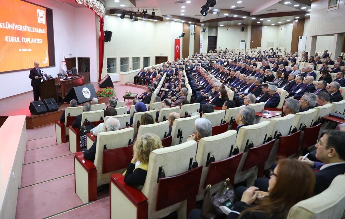 Rektör Boz ÜAK Toplantısına katıldı