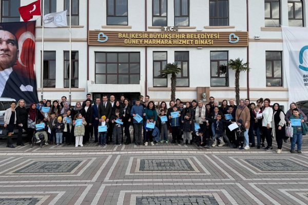 Başkan Akın’ın örnek projesiyle korkular sevgiye dönüştü