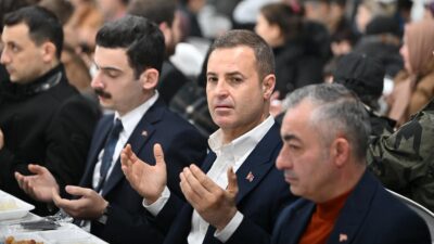 Balıkesir Büyükşehir Belediyesinin Manyas’ta düzenlediği iftar programına katılan Balıkesir Büyükşehir