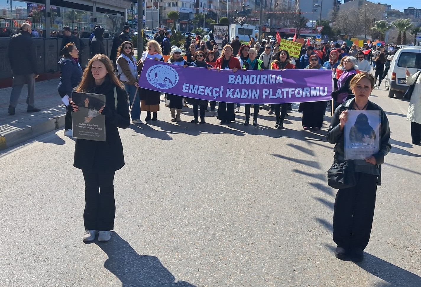 Bandırma’da Emekçi Kadınlar Günü Kutlandı