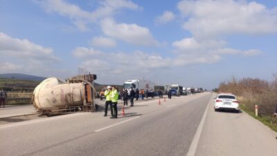 Gönen ilçesi Denizkent mevkiinde meydana gelen tek taraflı trafik kazasında