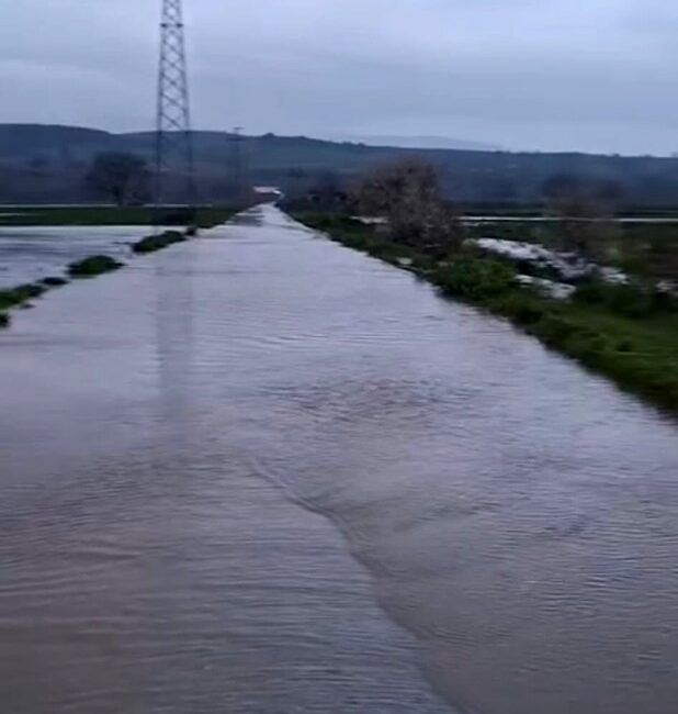 Balıkesir’de Susurluk Çayı son yağışlarla birlikte adeta alarm durumuna geçti.