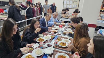 Maarifin Kalbinde Ramazan Etkinlikleri Tüm Hızıyla Devam Ediyor. Bandırma Kaymakamı