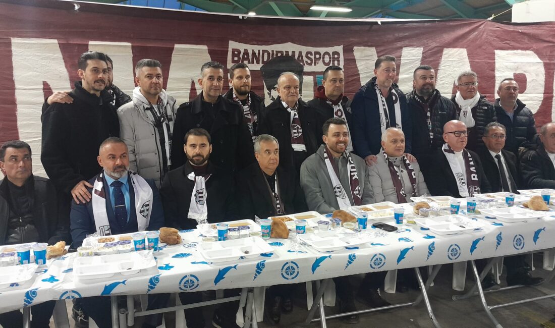 Bandırmaspor Taraftarlar Derneğinin her Ramazan ayında geleneksel olarak düzenlediği iftar