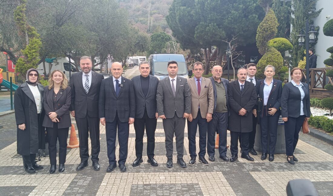 İyi Parti Bandırma İlçe Teşkilatı kahvaltılı basın toplantısı düzenledi. Bandırma