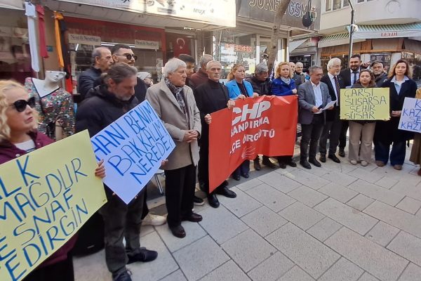 CHP: Esnaflarımız Siftah yapamadan dükkanını kapatıyor