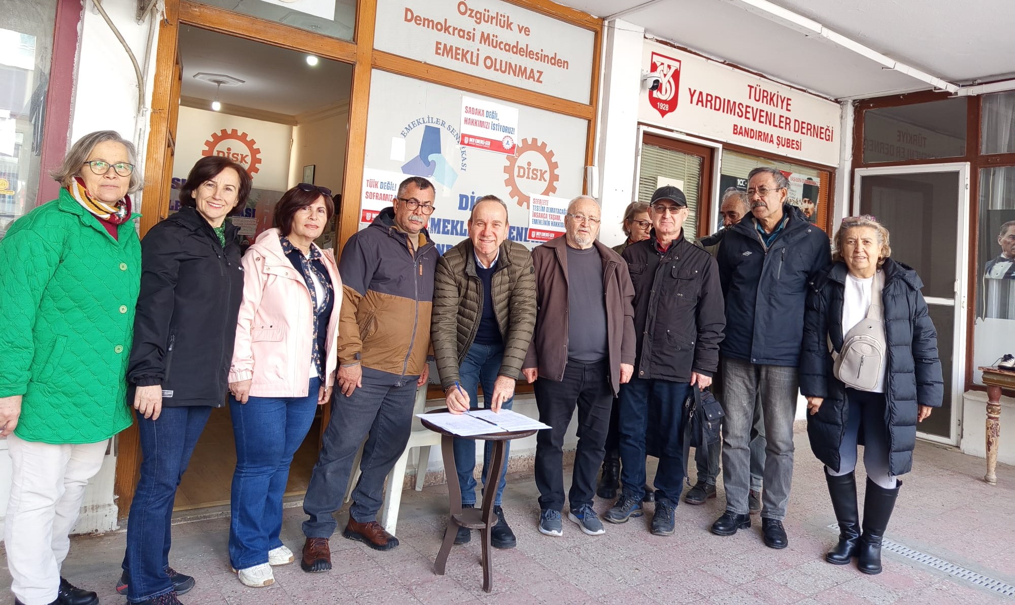 Devrimci Emekliler Sendikasından imza kampanyası