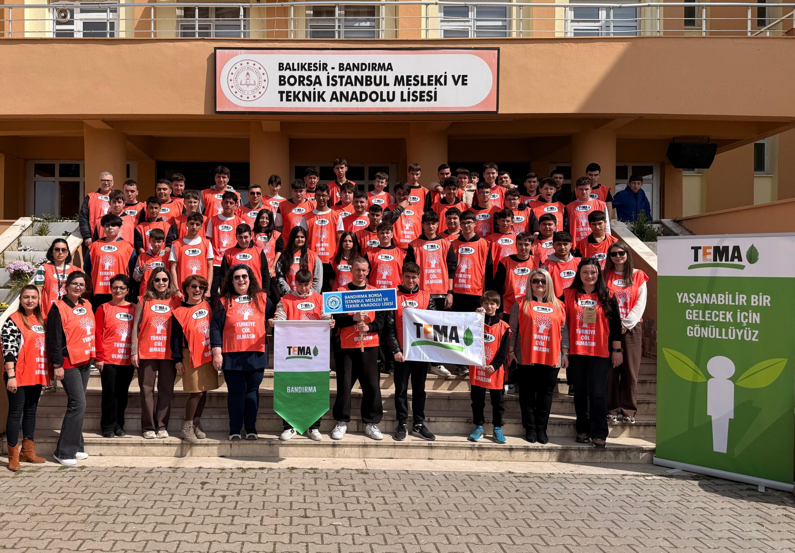 TEMA Vakfı ve Bandırma Borsa İstanbul MTAL İş Birliğiyle Fidanlar Toprakla Buluştu