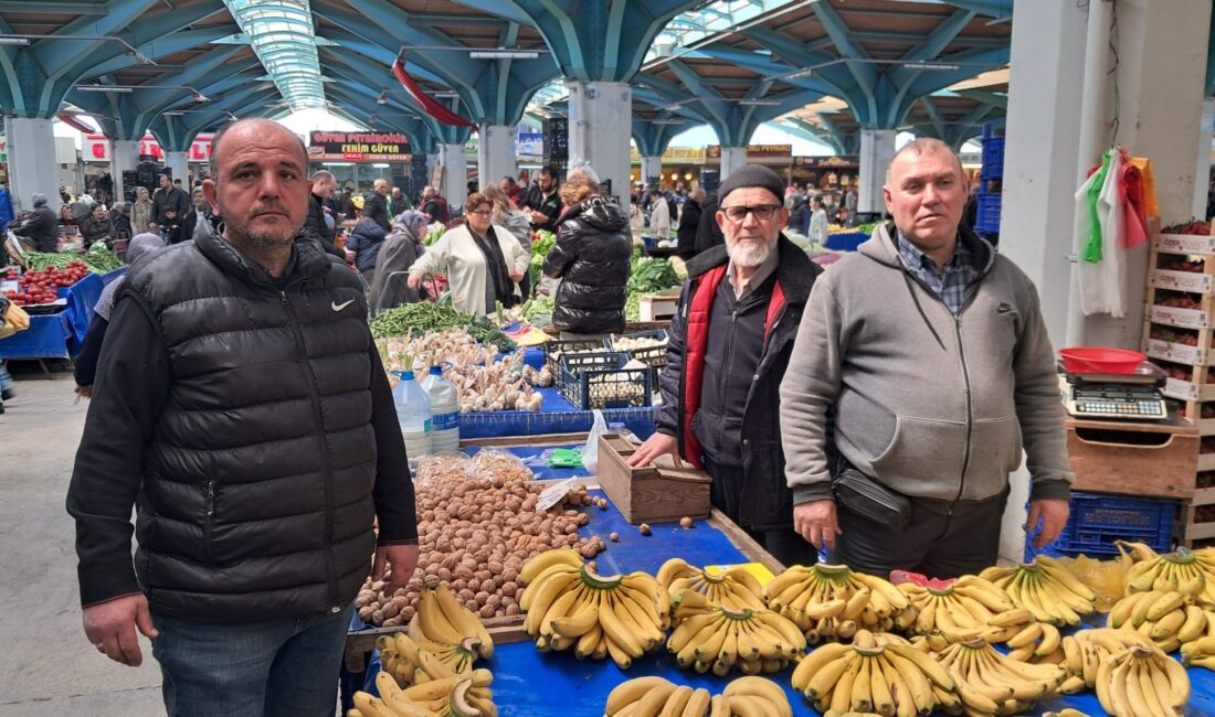 &nbsp; Pazarcı esnafının Belediye Başkanı Dursun Mirza’ya esnaflara kesilen cezalar