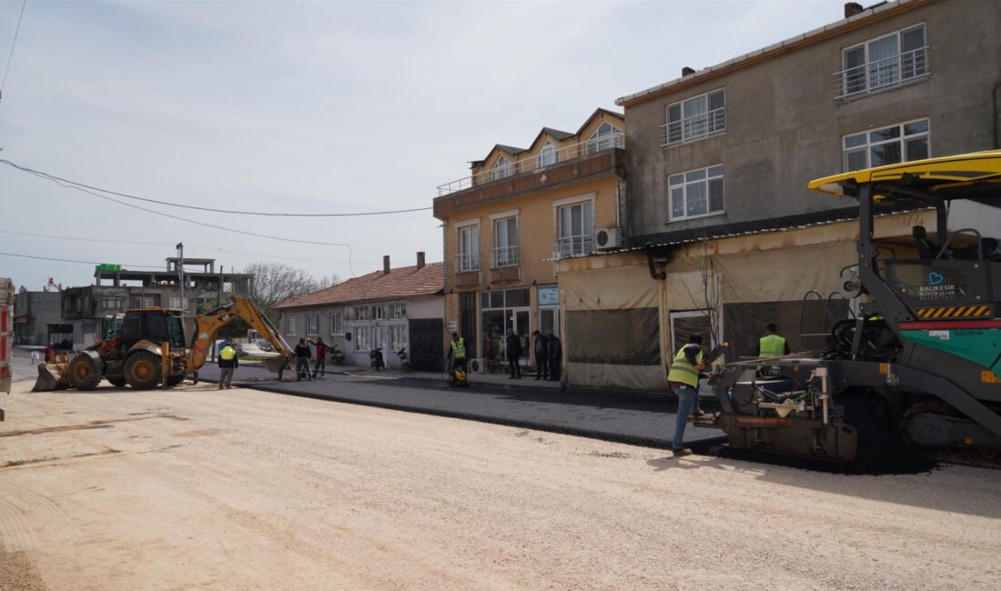 &nbsp; Balıkesir Büyükşehir Belediyesi, kırsal mahallelerde ulaşım konforunu artırmaya yönelik