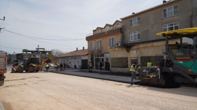 &nbsp; Balıkesir Büyükşehir Belediyesi, kırsal mahallelerde ulaşım konforunu artırmaya yönelik