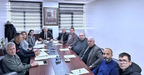 Kapalı pazaryeri esnafının sıkıntılarını dile getirmesinin ardından Bandırma Belediyesinde pazaryerinde