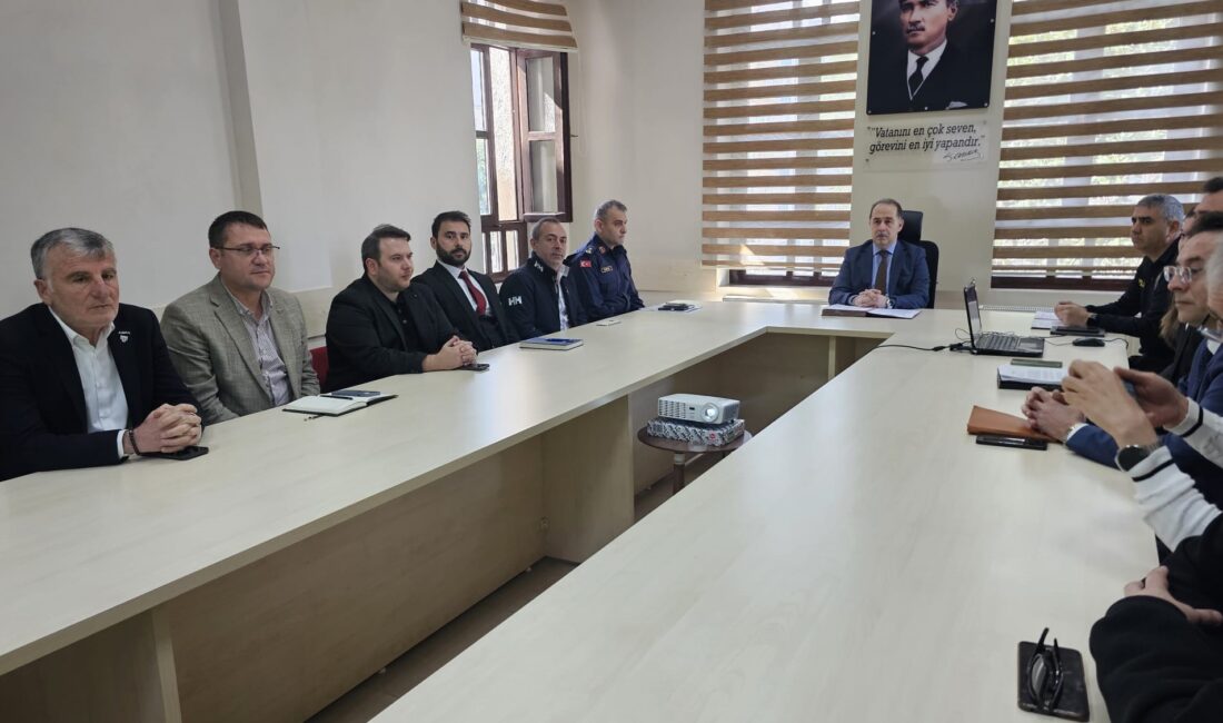 Bandırma’da kritik Amed maçı öncesi İlçe  Kaymakam Engin Aksakal başkanlığında,