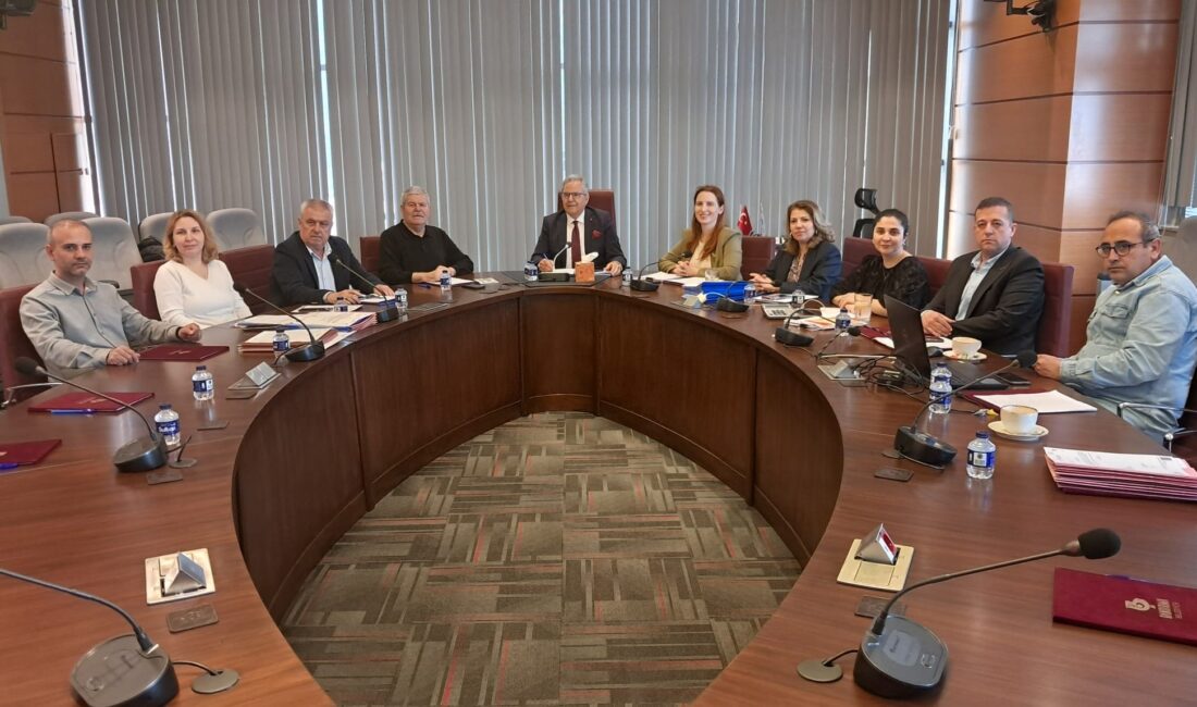 &nbsp; Bandırma Belediyesinin satışa çıkardığı Şantiye önündeki 4 adet ticari