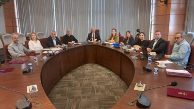 &nbsp; Bandırma Belediyesinin satışa çıkardığı Şantiye önündeki 4 adet ticari