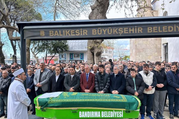 Hüseyin Uçar dualarla son yolculuğuna uğurlandı