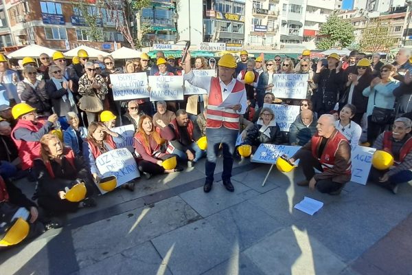 CHP İlçe örgütü maden işçilerine destek verdi