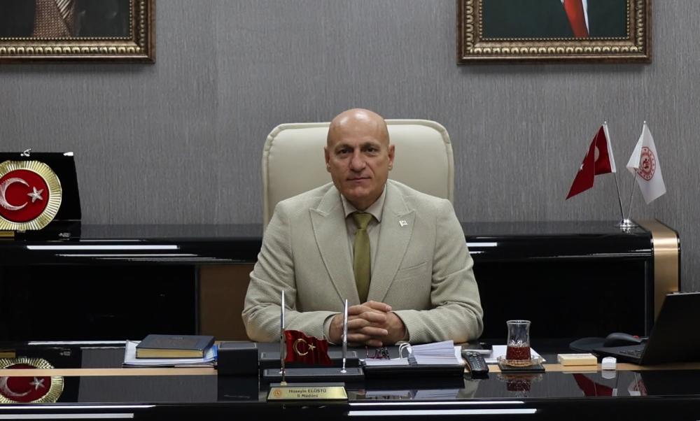 Uzun yıllar Bandırma İlçe Gençlik ve Spor Müdürü olarak görev