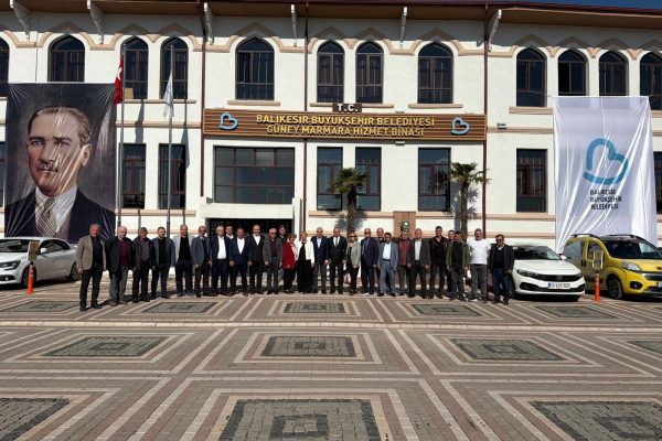 Büyükşehir Belediyesi Güney Marmara’da muhtarlarla buluştu