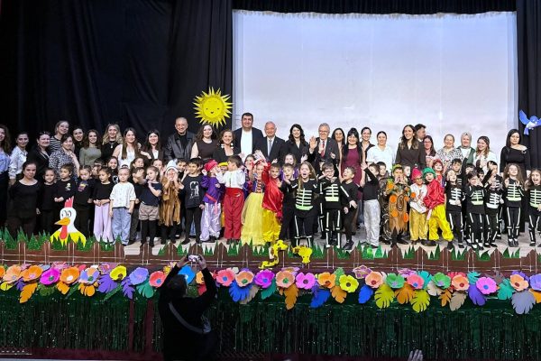 Miniklerin English Children’s Theatre Showu