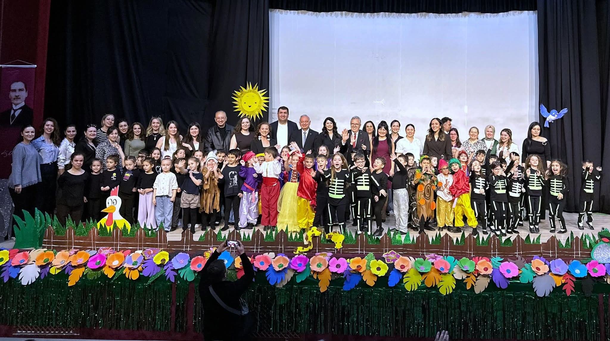 Miniklerin English Children’s Theatre Showu