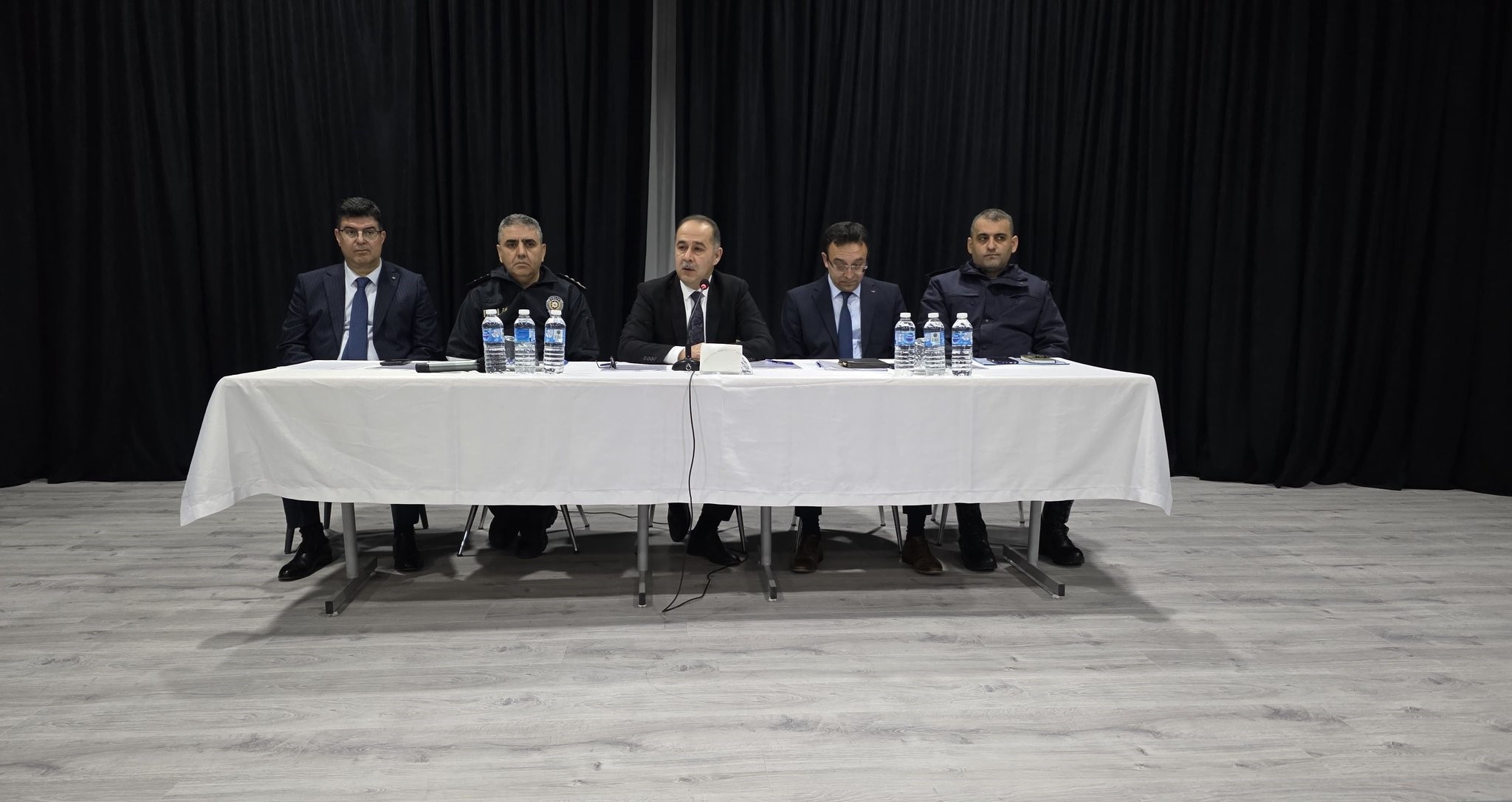 Okul çevrelerindeki güvenlik önlemleri masaya yatırıldı