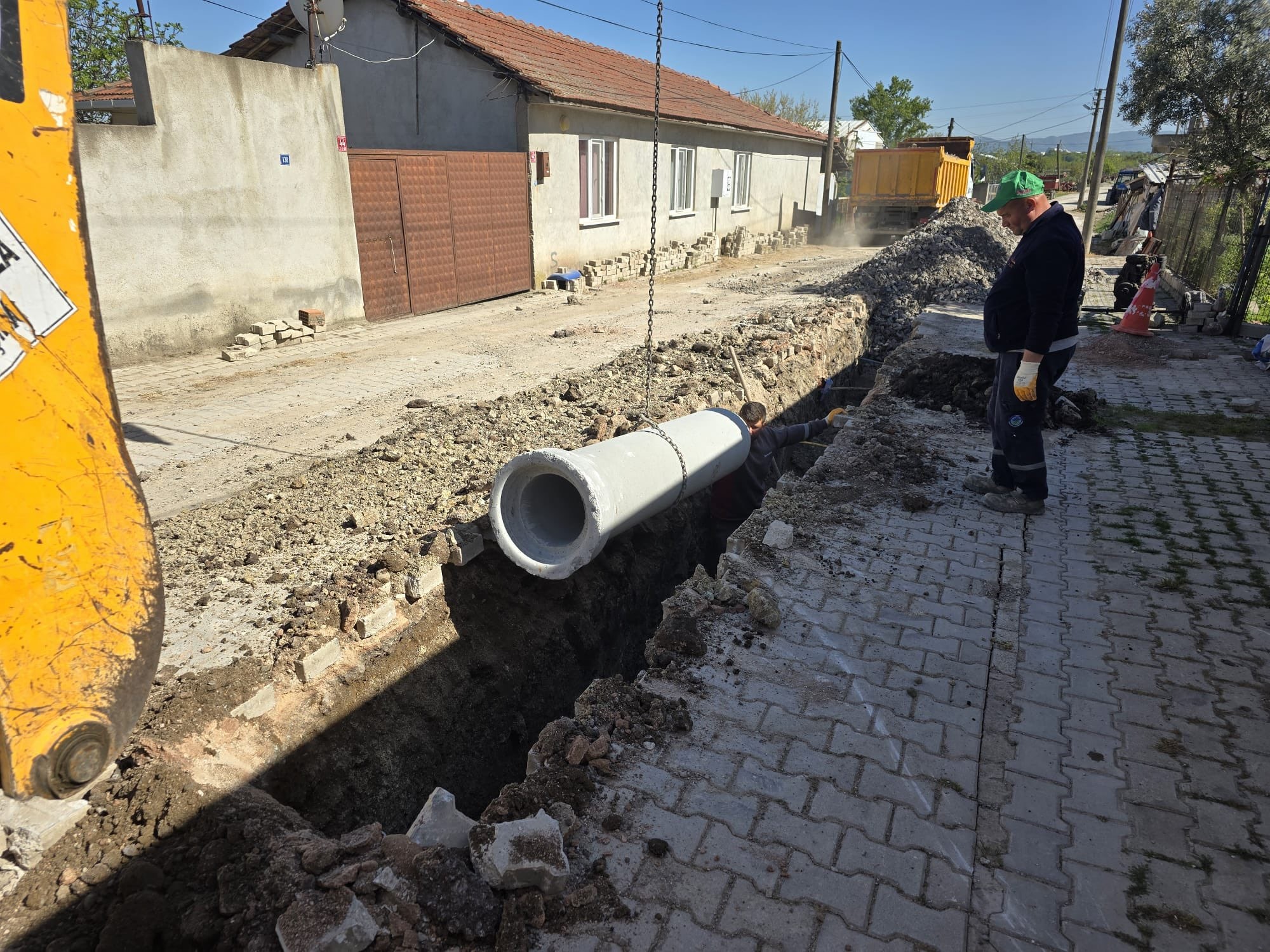 Gönen Belediyesinde saha çalışmaları hız kazandı