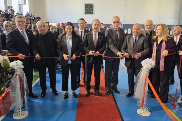 TÜBİTAK 4006 Bilim Fuarı Açıldı