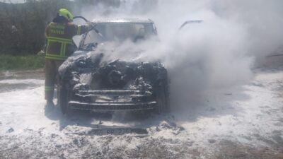 &nbsp; Gönen’de yaşanan araç yangını çevrede korku yarattı. Araç yangını