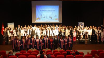 &nbsp; Sağlık Bilimleri Fakültesi Fizyoterapi ve Rehabilitasyon Bölümü öğrencilerinin Önlük