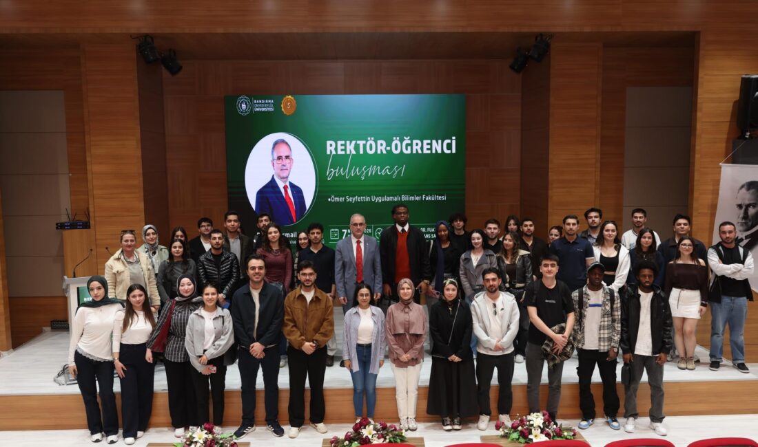 Bandırma Onyedi Eylül Üniversitesinde gelenekselleşen “Rektör-Öğrenci Buluşmaları” kapsamında Rektör Prof.