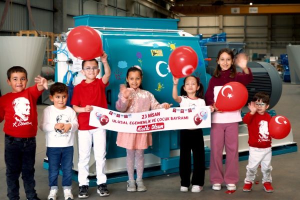 Sanayinin Dev Makineleri 23 Nisan’da Çocukların Tuvali oldu