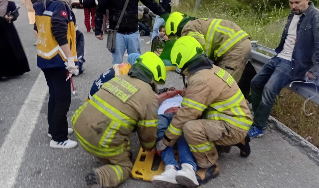 Balıkesir’in Susurluk ilçesinde yolcu otobüsünün devrilmesi sonucu 38 kişi yaralandı