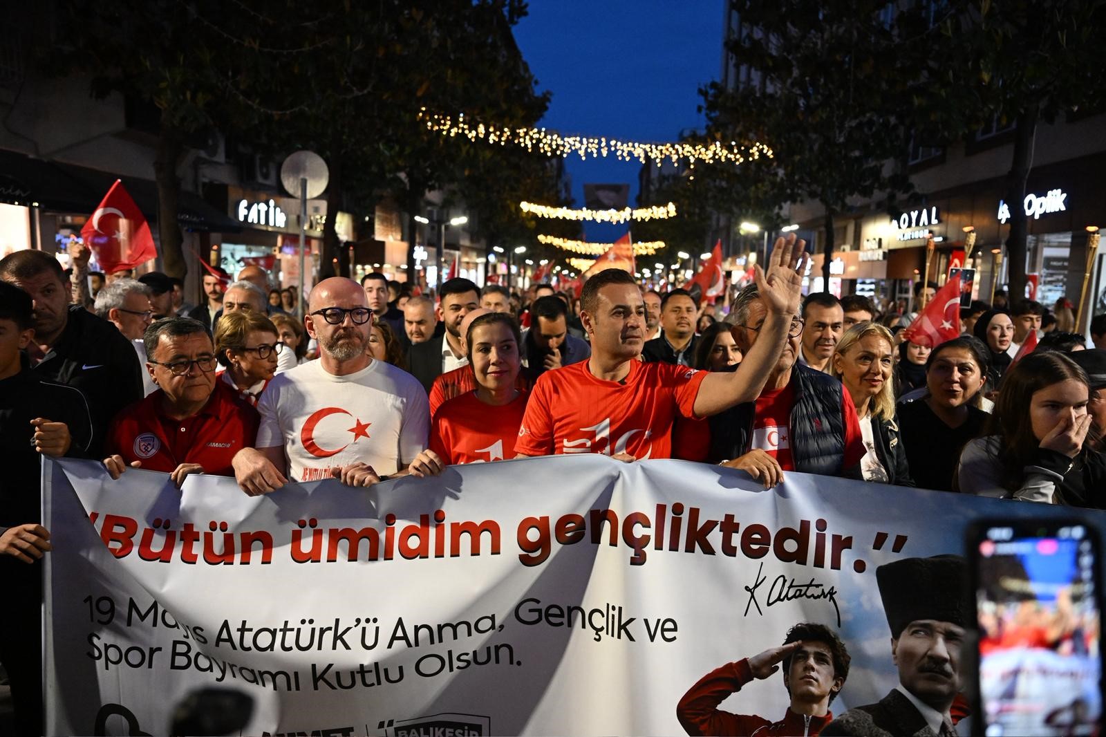 Akın: “Bayramlar, Ulu Önderimizden emanettir”