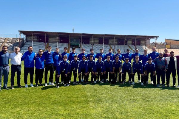 Şampiyon U18 Takımı Stadyumda